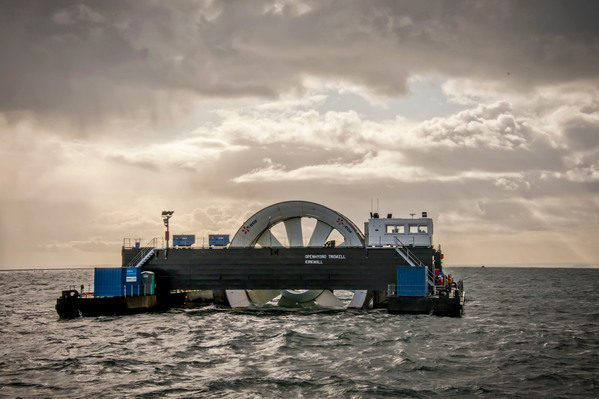Mer, au large de Paimpol. ceremonie de bapteme de " L'Arcouest ", premiere hydrolienne d'EDF, devant etre immergee des que la meteo le permettra..Hydrolienne fabriquee par OpenHydro, .turbine, destinee a produire de l'electricite, energie electrique grace