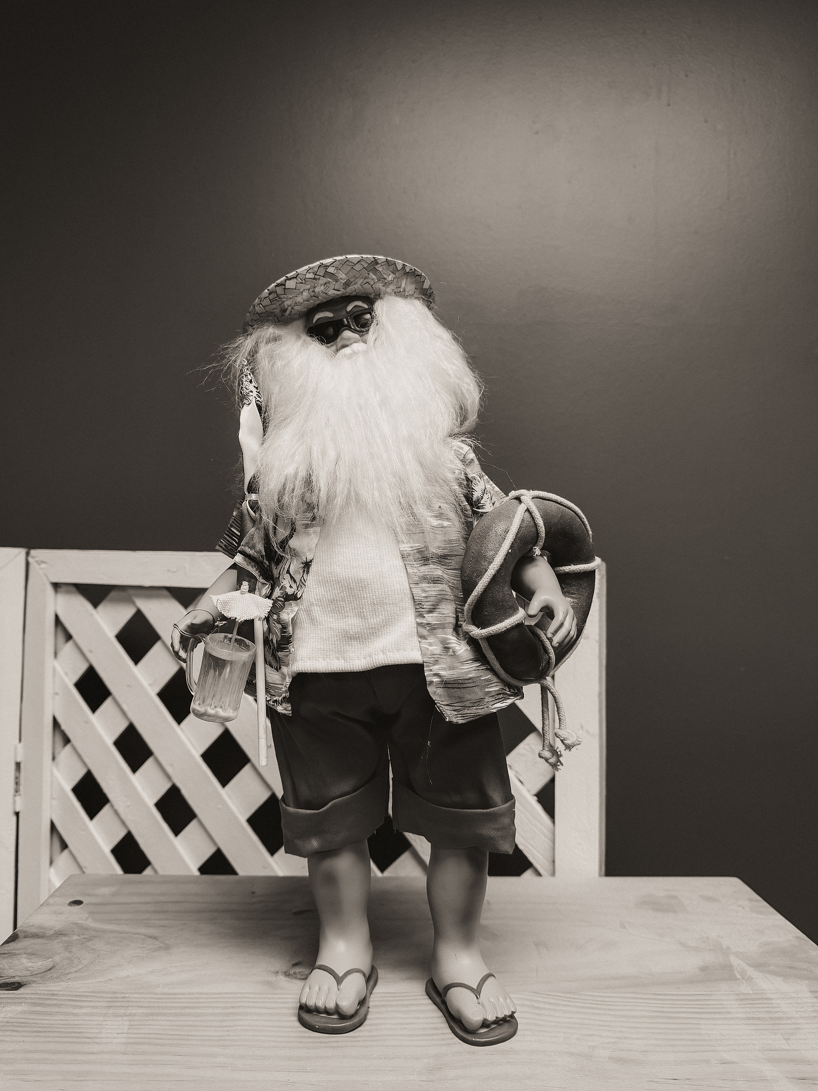 Santa ready for a beach vacation.