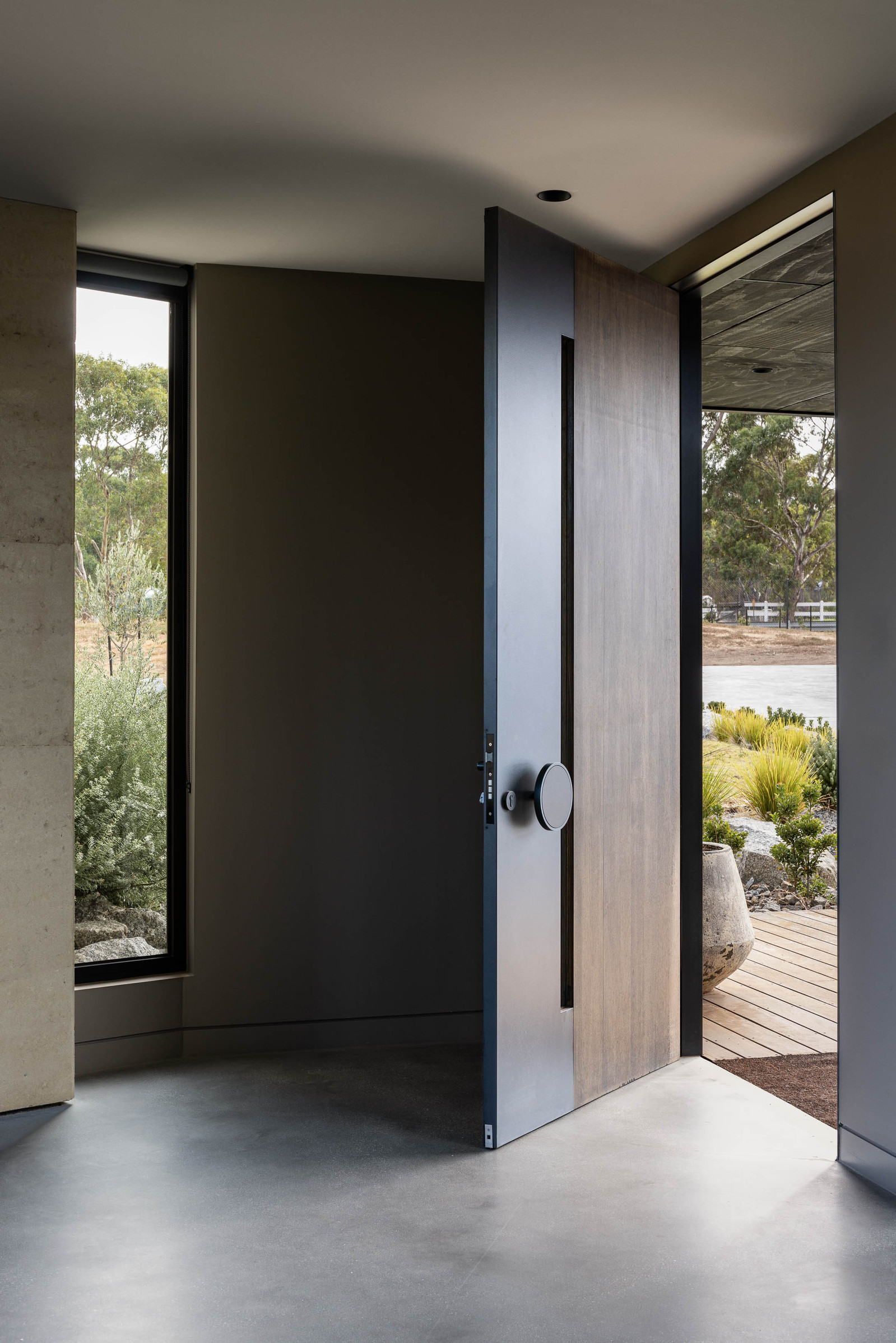 Melbourne
Interior Photographer
Melbourne Interiors
Melbourne Architecture
Interior design
Modern Homes
Rammed Earth Homes