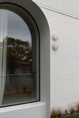 Melbourne architecture, Williamstown home with arch window design