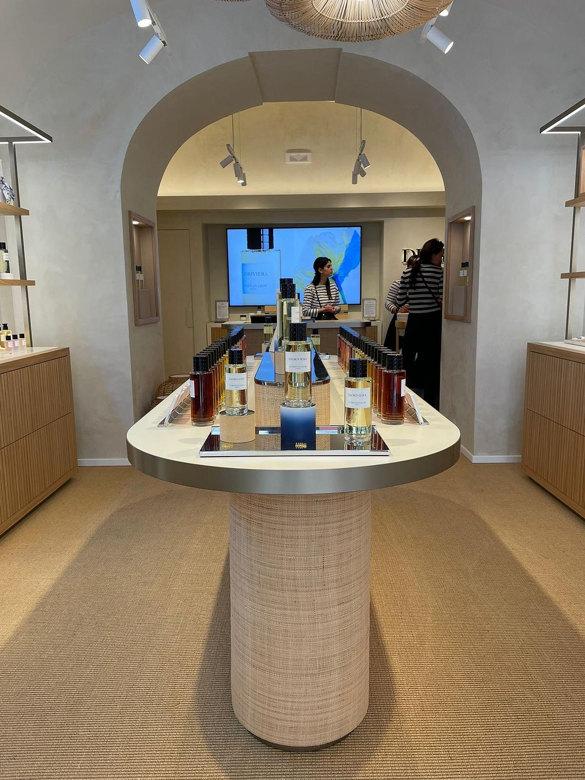 Exposition island Dior Capri
