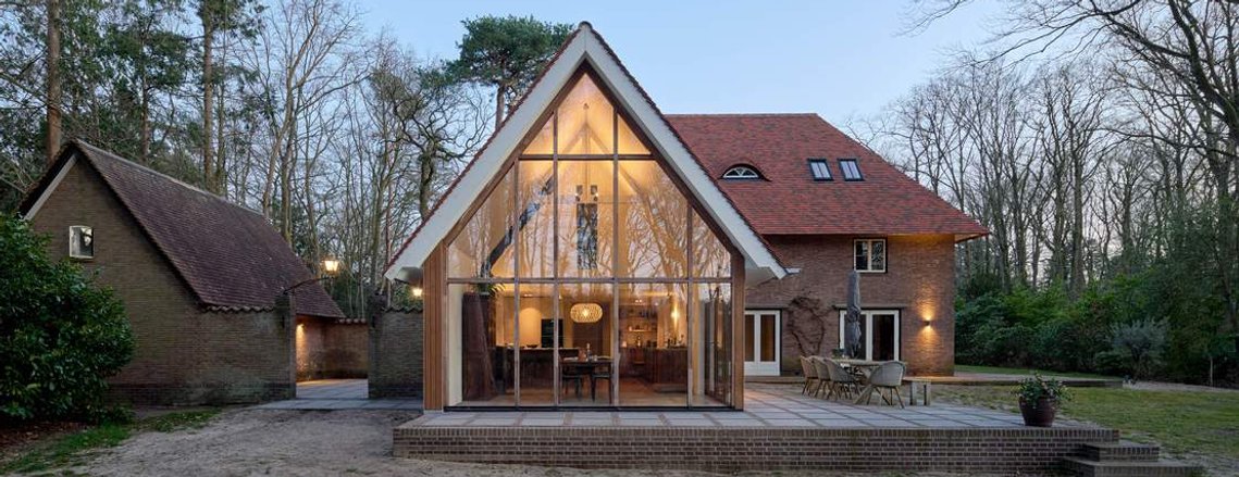 Architectuur fotografie van een villas in Huizen. Een ontwerp van Brique Architecten.