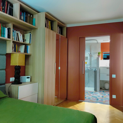 Suite adaptée pour fauteuil roulant, Accès facilité à la douche, PMR, bibliothèque