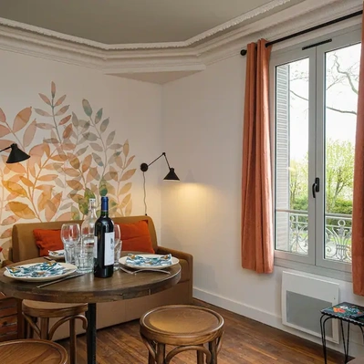 La Maison Forestière, Salon, parquet, moulures traditionnel