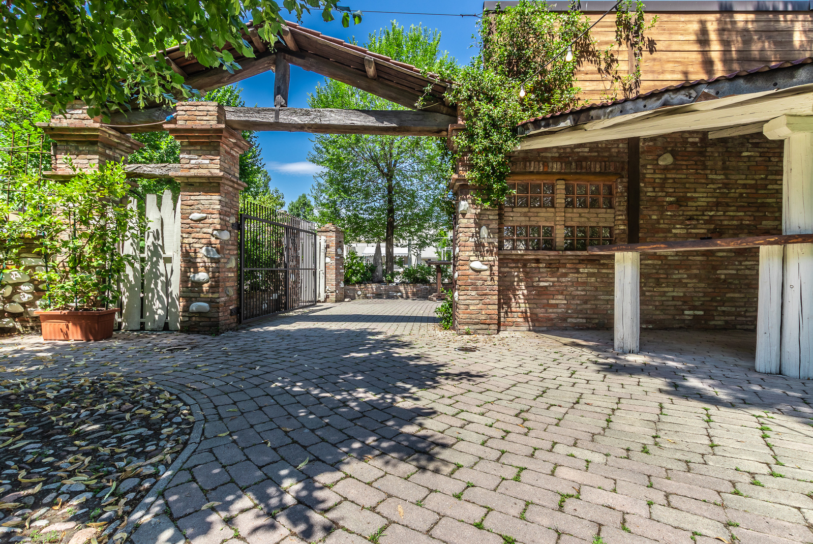 Italian home staging-Italian property styling-Italian real estate marketing-Italian architectural photography-Italian interior photography-Italian real estate photography-decluttering-home staging lovers-Sara Raffeca-raffeca Studio-Raffeca Studio Interior