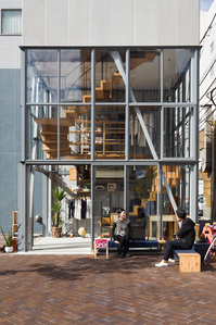 Shopfront of a tiny shop called "Tentoshi" located in Tokyo, Japan. It is designed by Atsuhiro Koda + Momo Sano of Comma Design Office