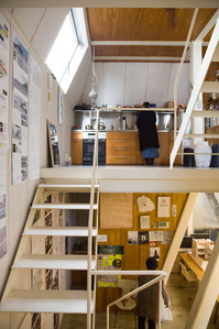 Interlevel steps at House of Atelier Bow-Wow in Tokyo Japan. It is designed by Atelier Bow-Wow.