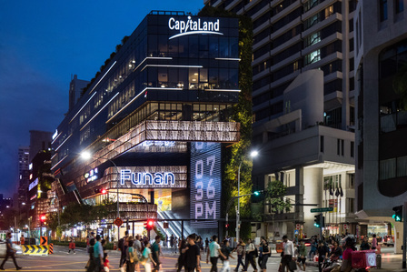 Streetview of the lighting design of Funan IT mall by Nipek.