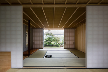 Traditional Japanese room in Noge's house in Tokyo, Japan. It is designed by CASE Design Studio.
