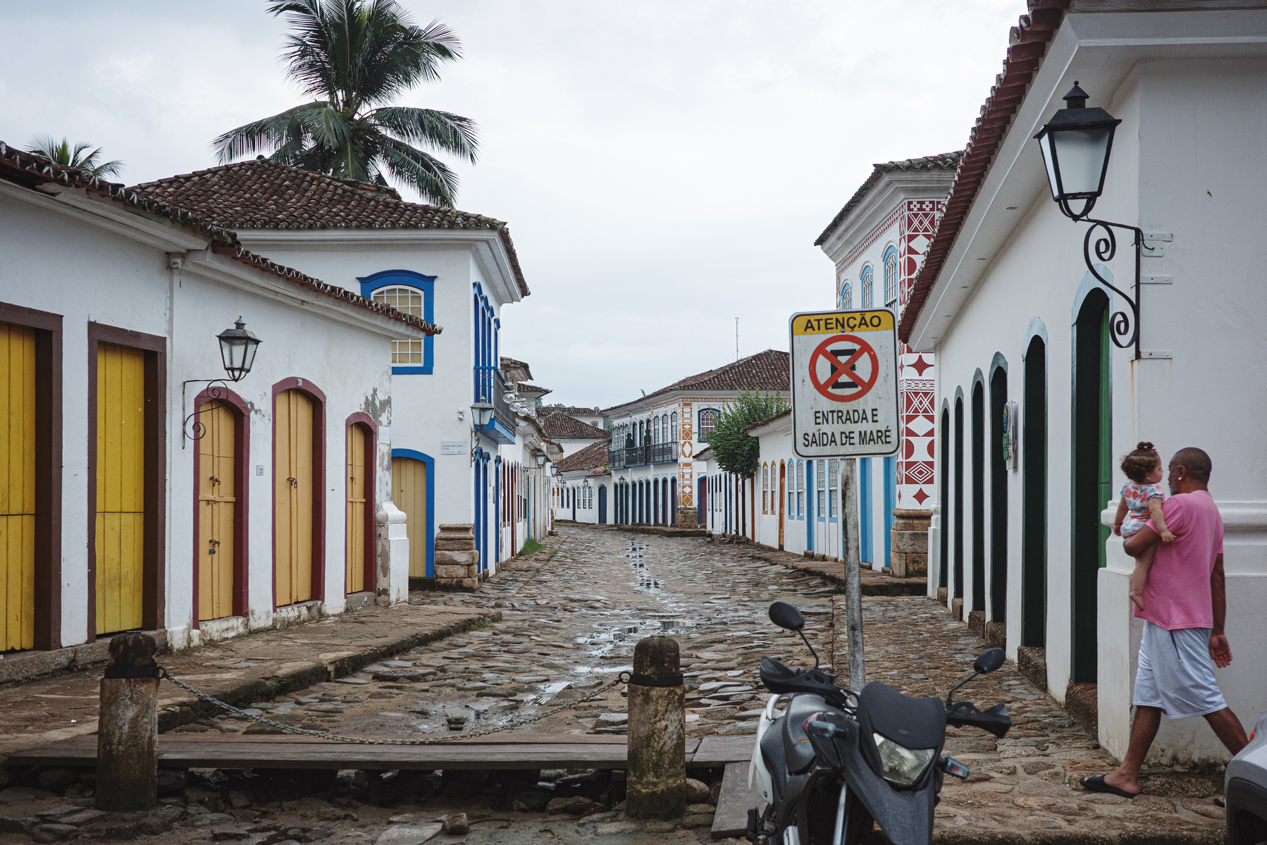 Street scene in Paraty
