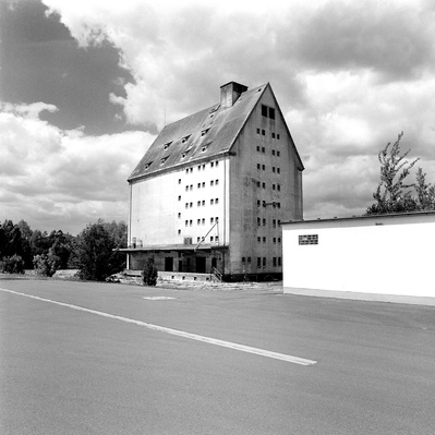Black and white photo of an old building. Hasselblad 500CM, Ilford HP5.