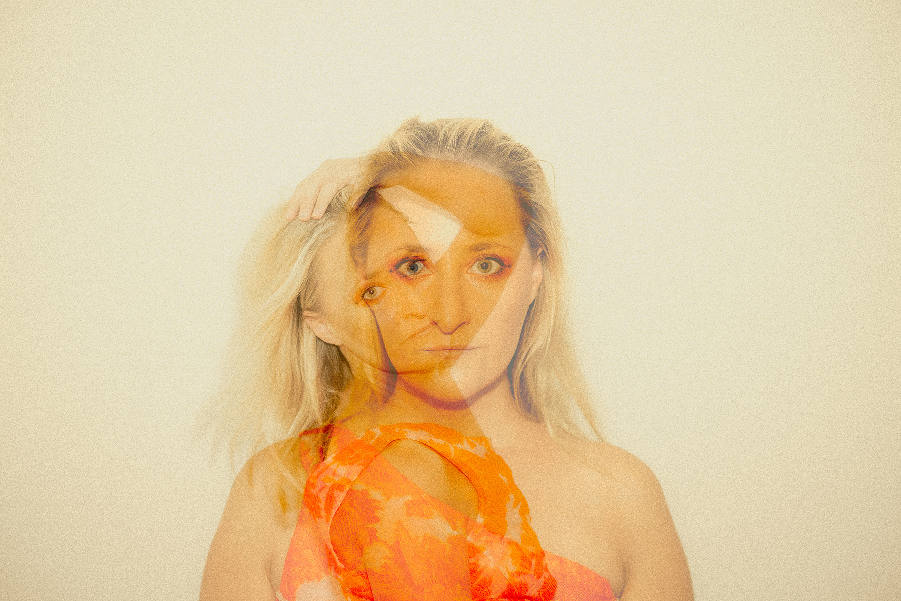 Photoshoot with Gabrielle Butcher - doing an inspired Euphoria/SaltBurn styled shoot

#gabriellebutcher 