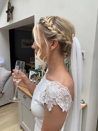 Side profile with textured up do 