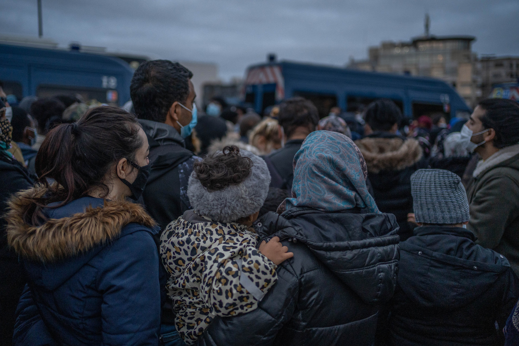 Le campement était majoritairement constitué d'hommes seuls mais il y avait aussi des femmes isolées et des familles.