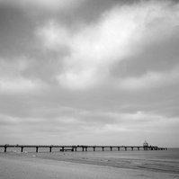 Wolkengebilde über der Seebrücke in Zinnowitz.