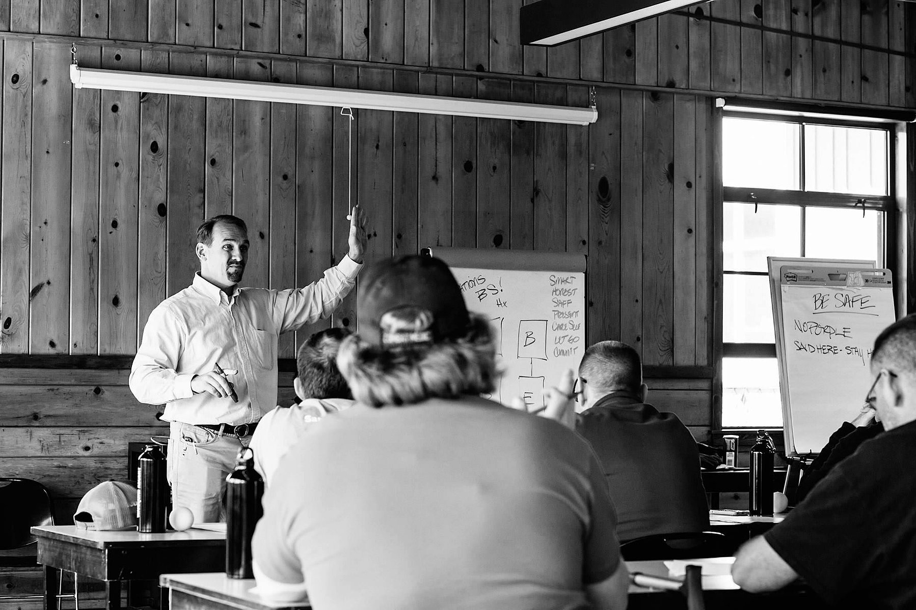 Former Navy SEAL and therapist, Walt Disney, discusses how the brain can heal itself and sets up a safe environment for discussion for the rest of the week.
