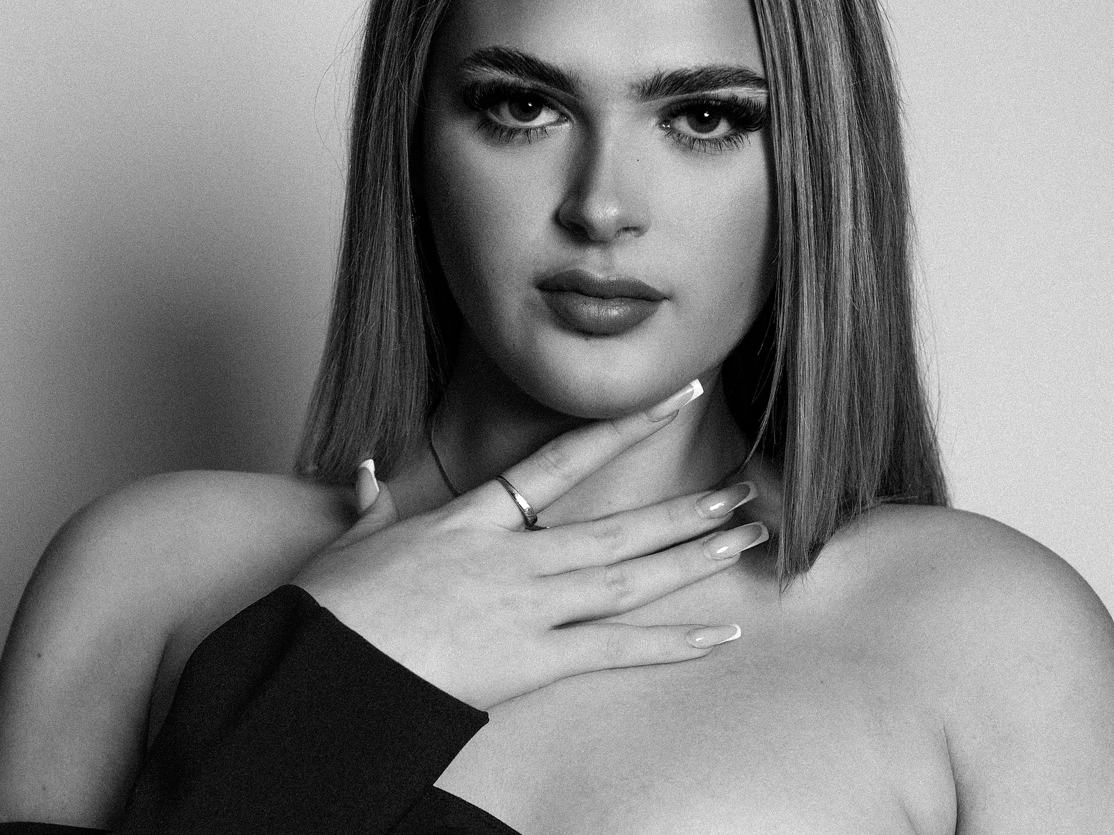 Hallie Rocke Hallie Clarke - REVAMP MAGAZINE