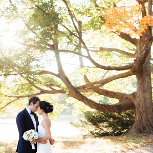 Stunning bride and groom photography at Lyman Estate