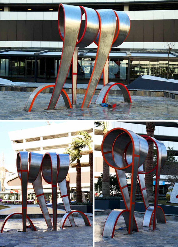 Grand Spin II. Stainless steel & acrylic sculpture. 6 m. Folkart Towers.