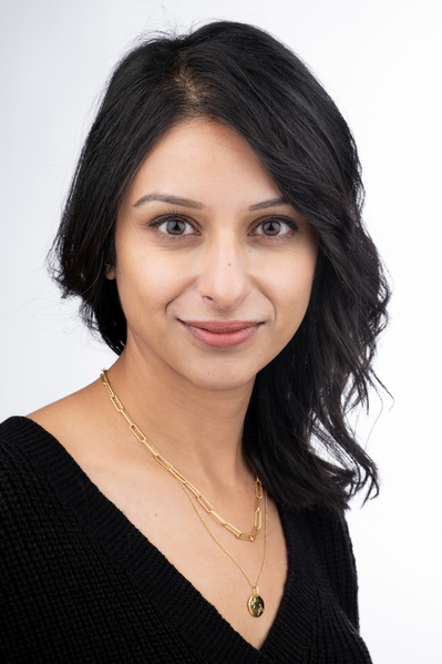 Ottawa Headshot photograph of woman by Ottawa Photographer Frank Fenn