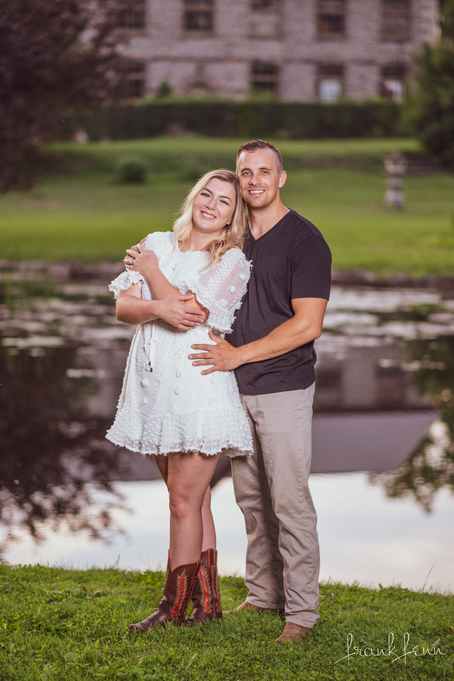 Engagement picture in Perth park by Ottawa Photographer Frank Fenn