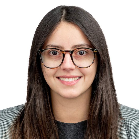 Ottawa Headshot photograph of woman wearing glasses by Ottawa Photographer Frank Fenn