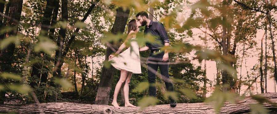 Engagement picture in woods by Ottawa Photographer Frank Fenn