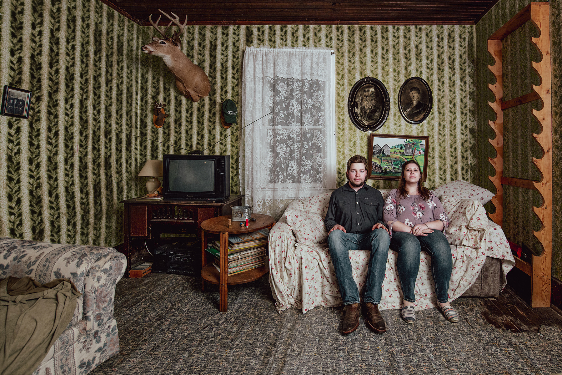 Homestead engagement session in farmhouse Renfrew County by Frank Fenn