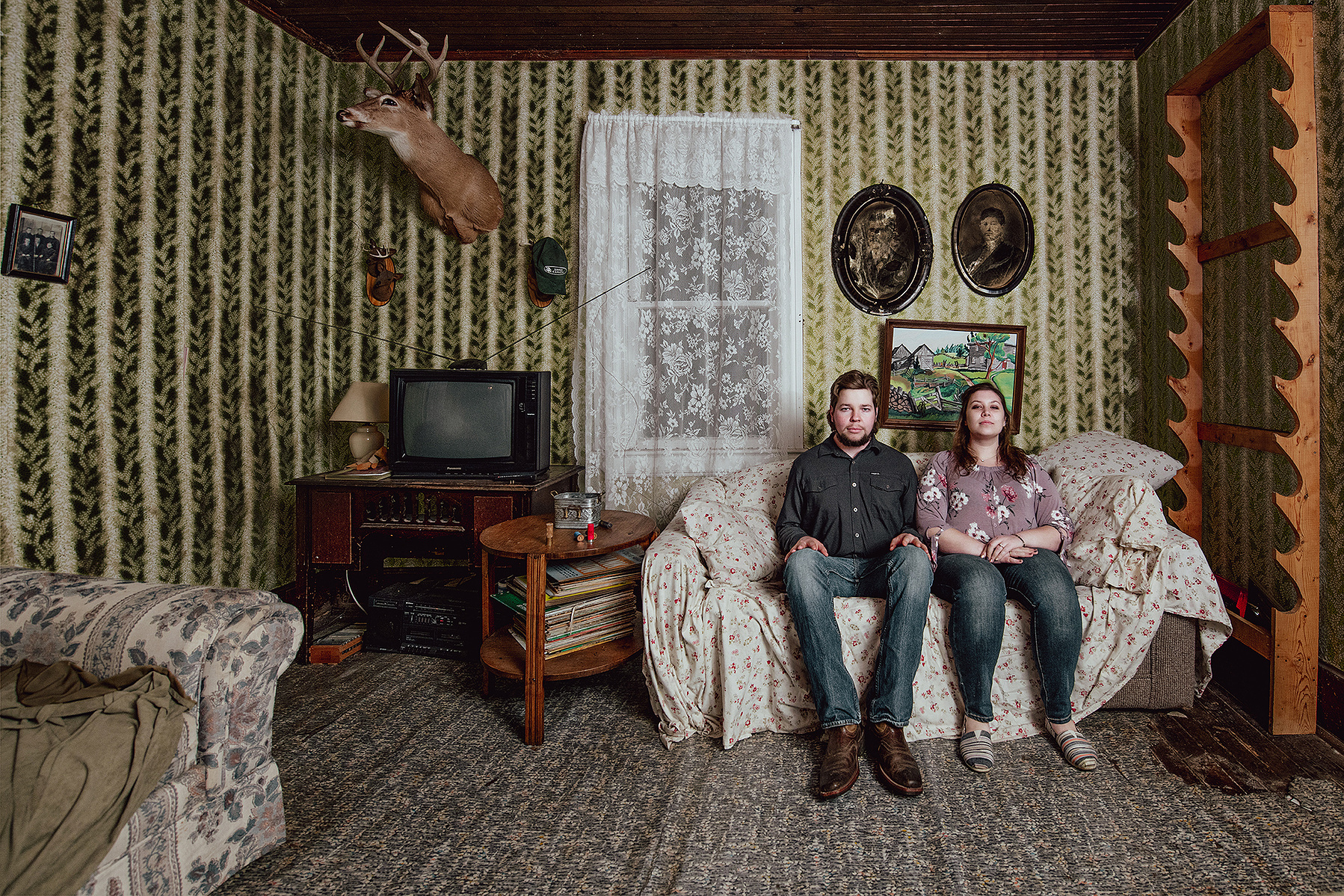 Homestead engagement session in farmhouse Renfrew County by Frank Fenn