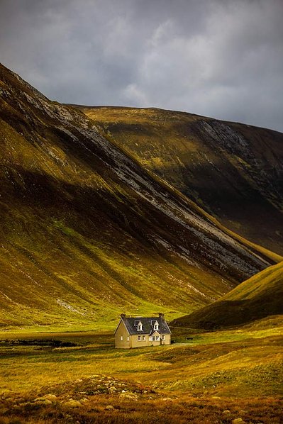 Alladale Nature reserve in Sutherland photographed by Scottish landscape and travel Photographer Robert Ormerod for National Geographic