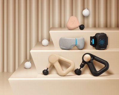 Los Angeles Product Photographer - Alex Kapustin photographed Therabody, Accessories photography. Social, commercial, and e-commerce product photography. LA best product photographer.