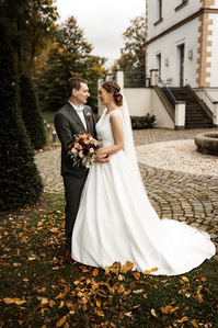 Hochzeitsfotos im Rittergut Störmede von dem Hochzeitsfotografen Florian Finke aus Paderborn - Brautpaarshooting Location Rittergut
