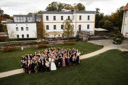 Hochzeitsfotos im Rittergut Störmede von dem Hochzeitsfotografen Florian Finke aus Paderborn - Drohnenaufnahme Rittergut Störmede