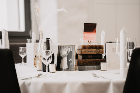 Hochzeitsfotos im Rittergut Störmede von dem Hochzeitsfotografen Florian Finke aus Paderborn - Dekoration