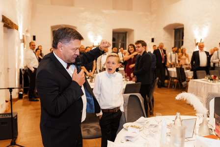 Hochzeitsfotos im Rittergut Störmede von dem Hochzeitsfotografen Florian Finke aus Paderborn - Gäste
