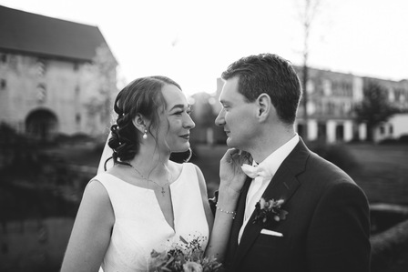 Hochzeitsfotos im Rittergut Störmede von dem Hochzeitsfotografen Florian Finke aus Paderborn - Sonne
