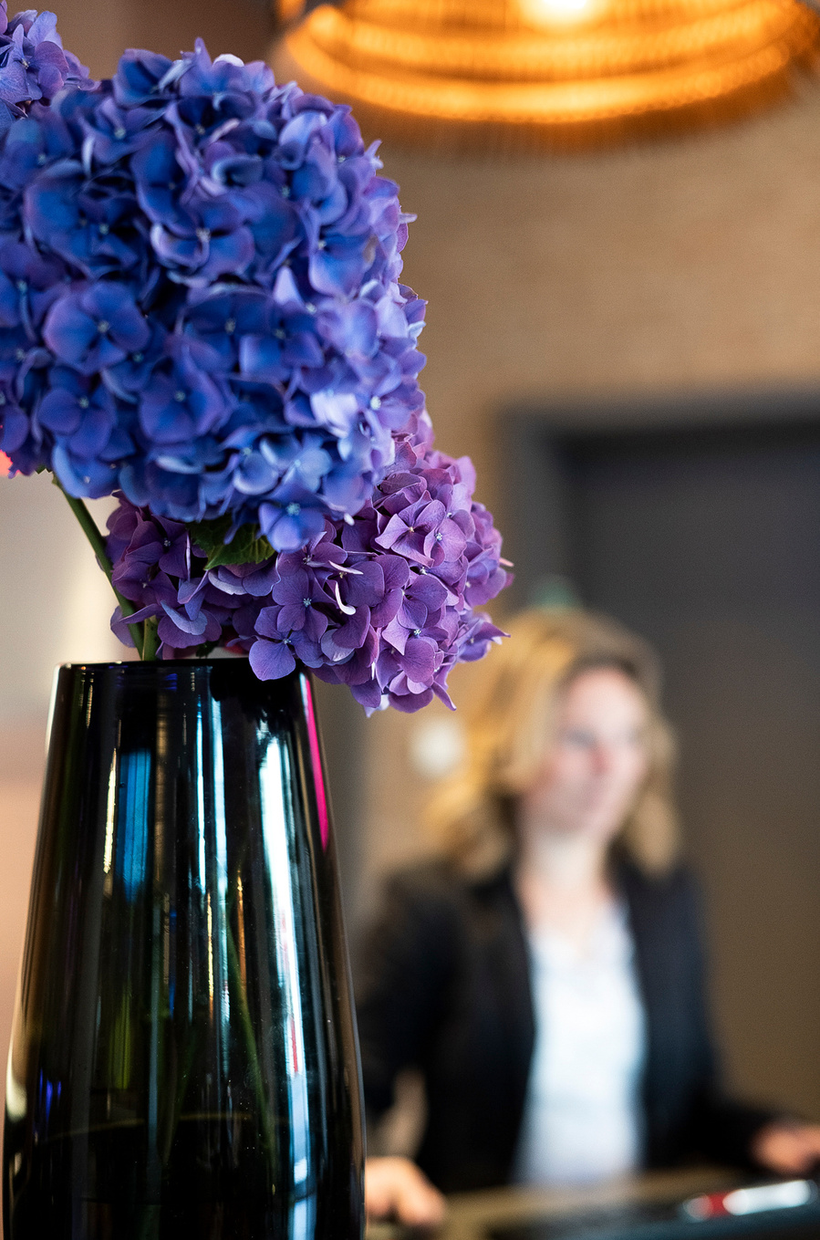 Moderne Corporate Hotel Fotografie für Firmen in Nürnberg, Fürth, Süddeutschland & darüber hinaus. Businessportraits, Teamfotos & Imagebilder von Marion Stephan – professionell & authentisch.