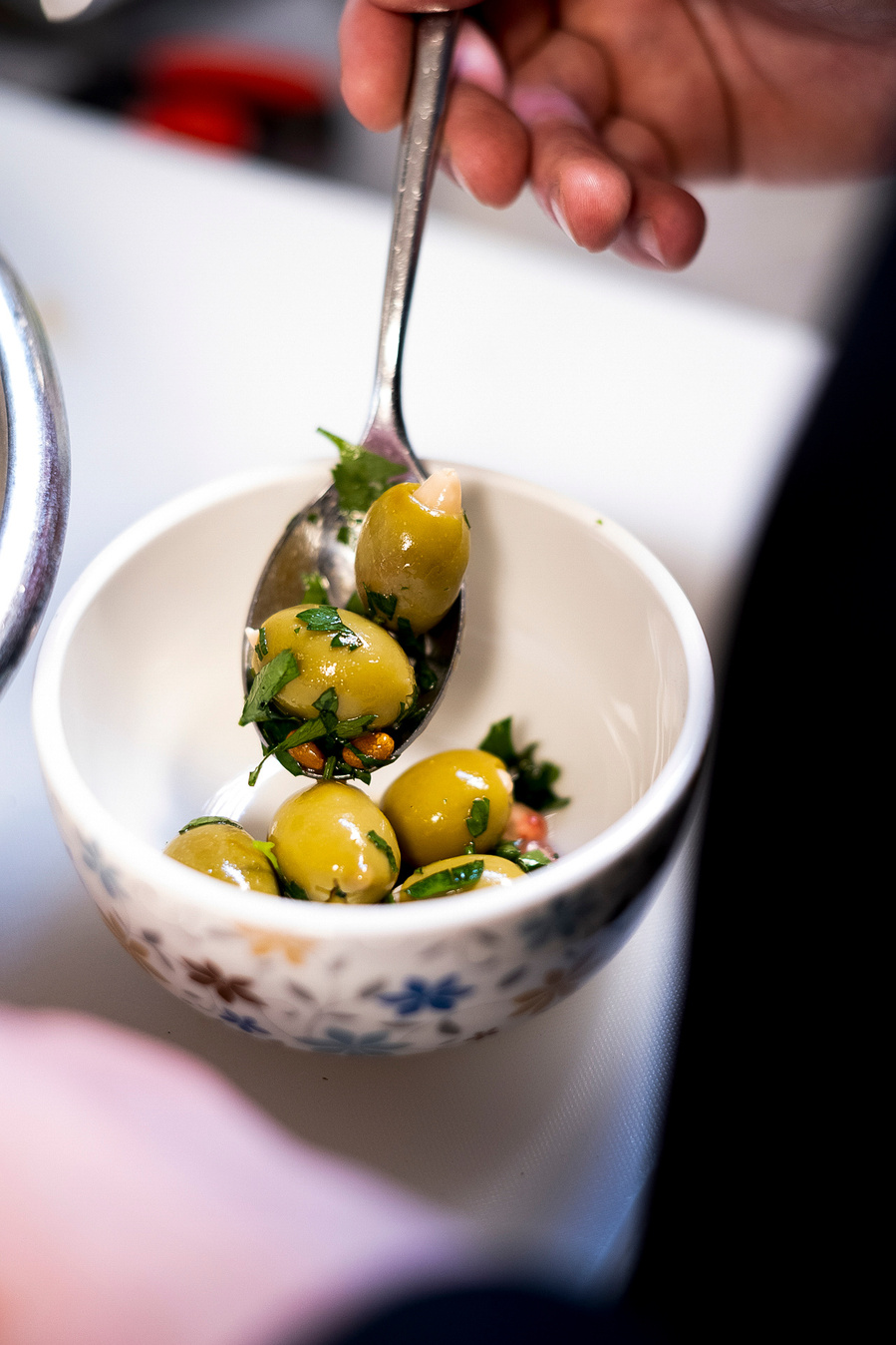 Authentische Corporate Restaurant Fotografie für Unternehmen in Fürth, Nürnberg und deutschlandweit. Businessportraits, Teamfotos & Imagebilder von Marion Stephan – professionell & modern.