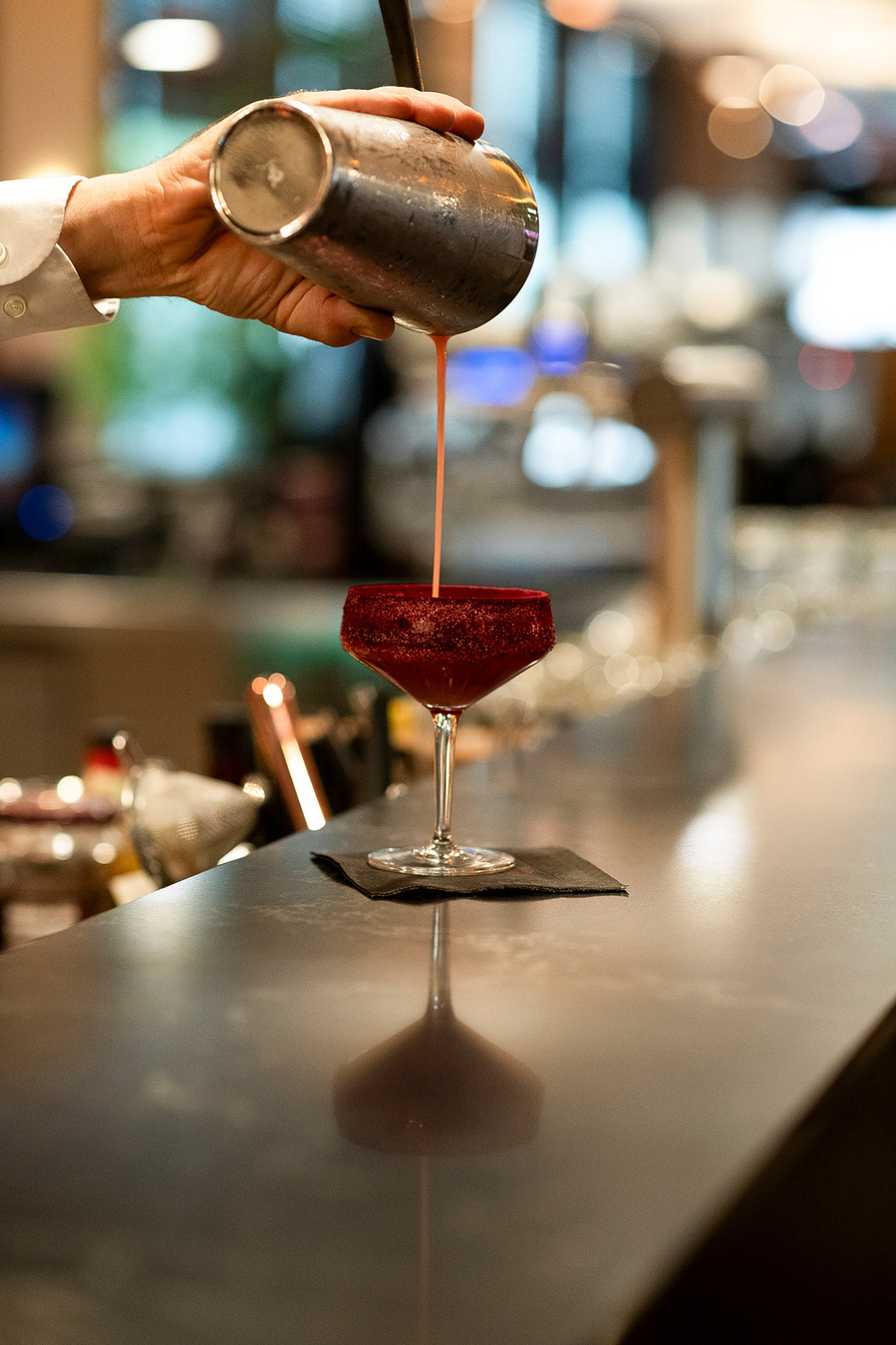 Moderne Corporate Bar Fotografie für Firmen in Nürnberg, Fürth, Süddeutschland & darüber hinaus. Businessportraits, Teamfotos & Imagebilder von Marion Stephan – professionell & authentisch.