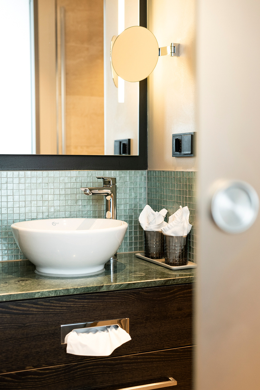 Corporate Hotel Fotografie für Unternehmen in Nürnberg, Fürth und ganz Süddeutschland. Marion Stephan erstellt Businessportraits, Teamfotos & Imagebilder – professionell & modern.