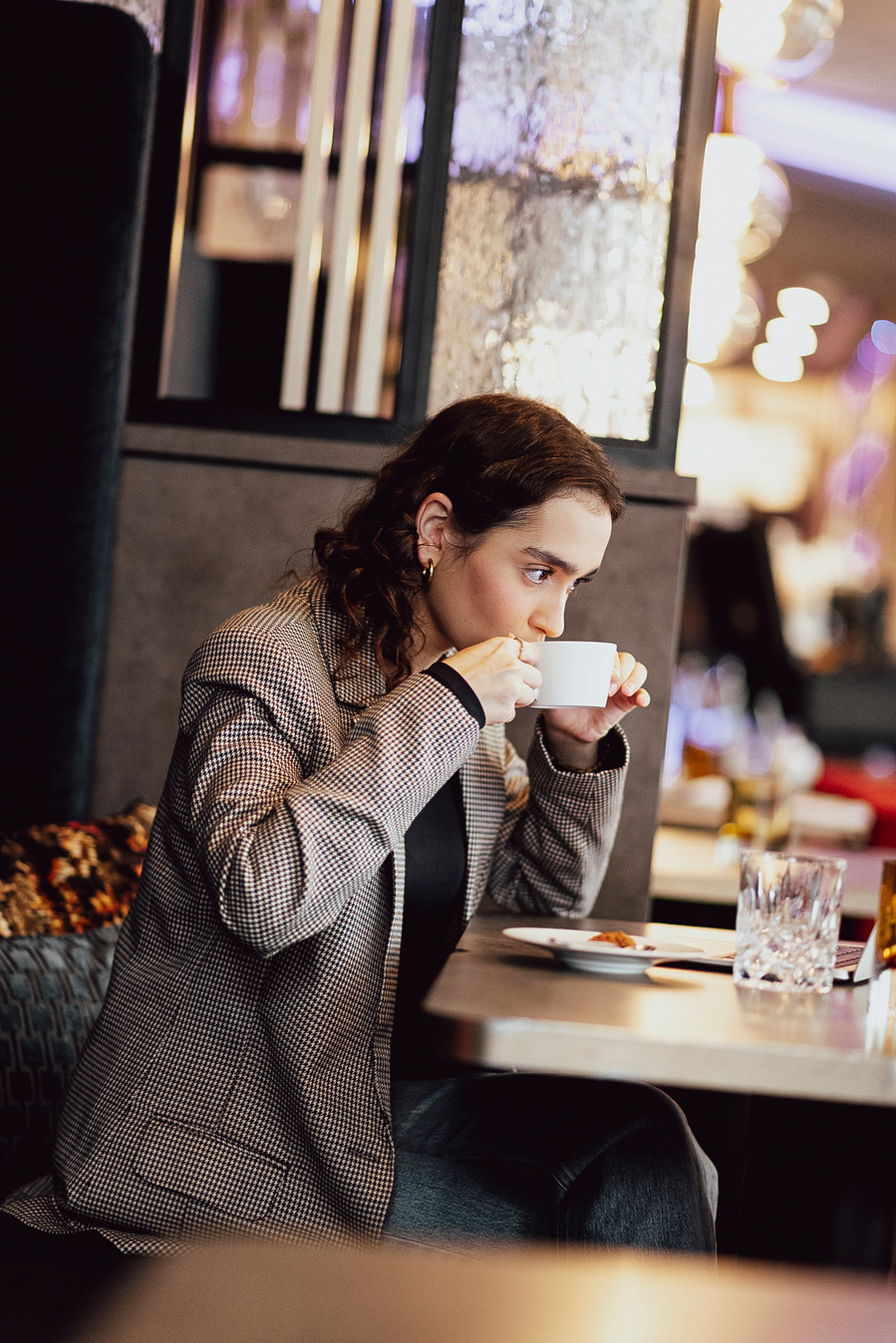 Authentische Corporate Restaurant  Fotografie für Unternehmen in Fürth & Nürnberg sowie in ganz Süddeutschland und deutschlandweit. Businessportraits, Teamfotos & Imagebilder von Marion Stephan – professionell & modern.