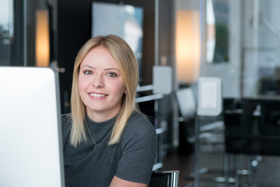 Professionelle Corporate Fotografie in Fürth, Nürnberg & deutschlandweit. Marion Stephan fotografiert Businessportraits, Teamfotos & Imagebilder für Unternehmen aller Branchen.