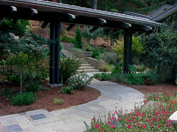 Woodside Entry Garden