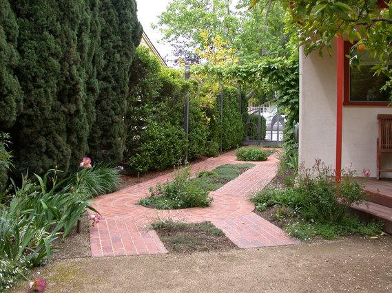 Palo Alto Brick Driveway Runners