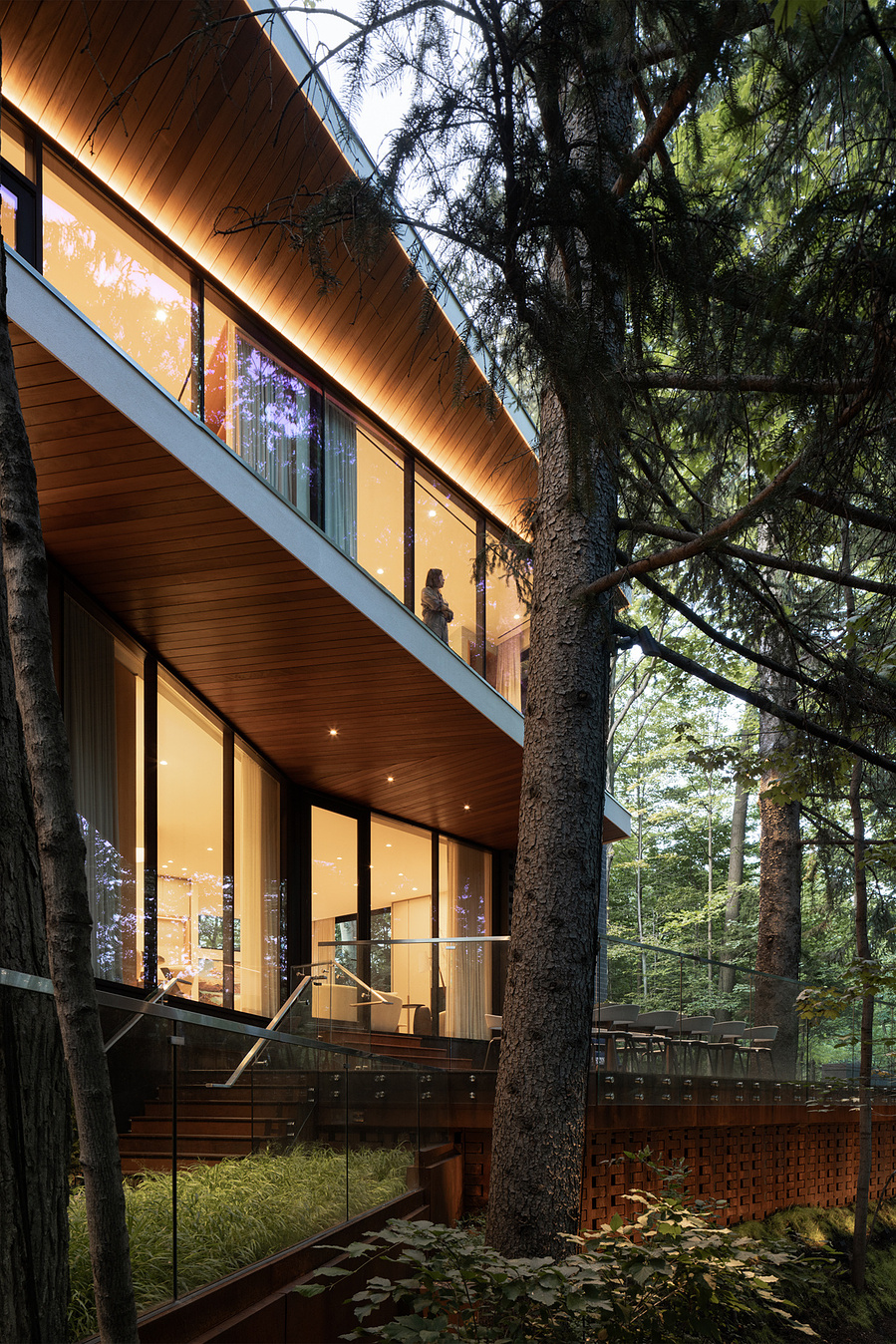 Toronto Custom Residence architecture photographer captures twilight soht of luxury home in Toronto designed by BA Collective architects based in LA California. Adrian Ozimek toronto architecture and interior design photographer