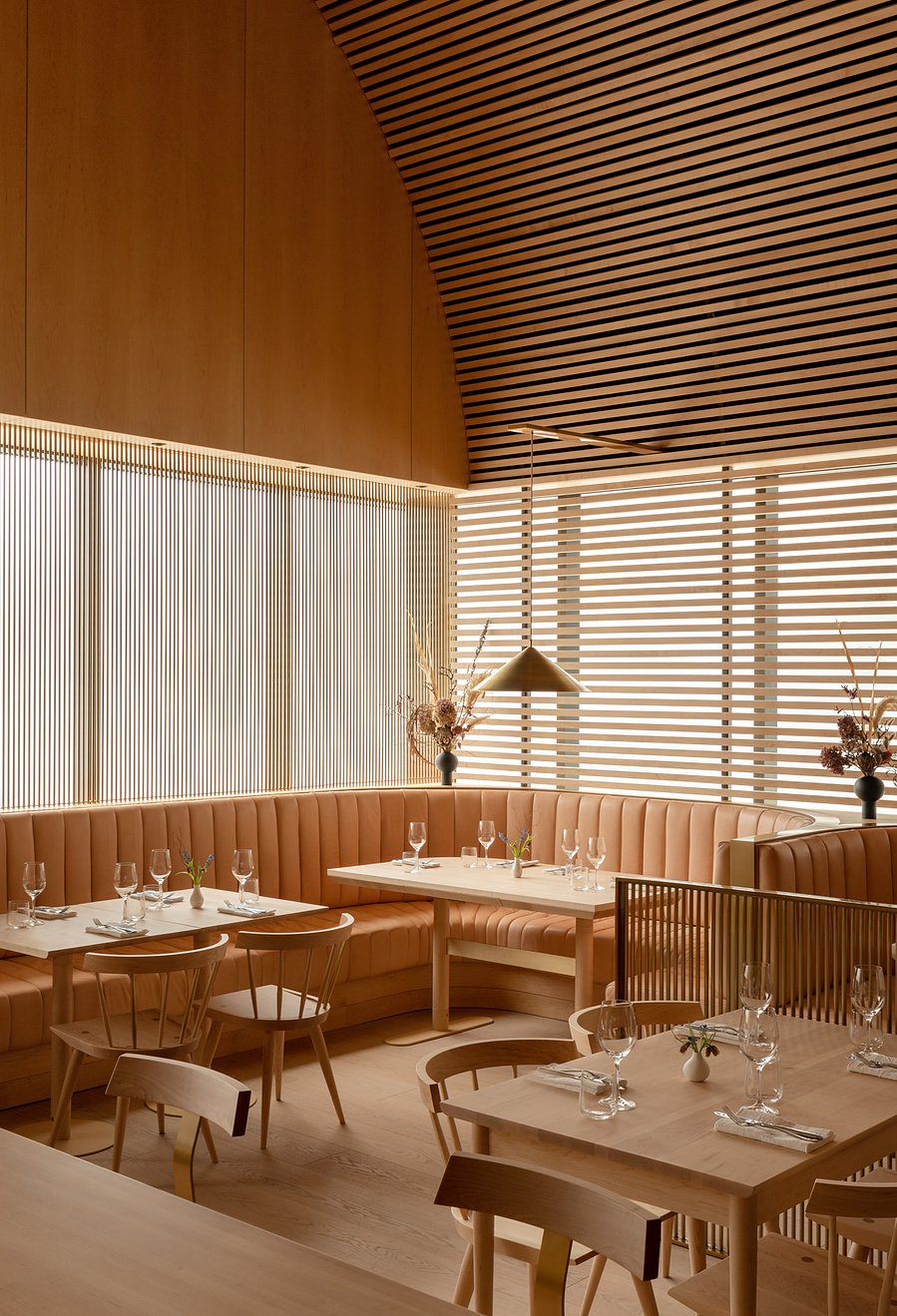 Toronto, Nova Scotia, Vancouver architectural and commercial photographer, Adrian Ozimek creates striking and professional architectural and interior photographs. Prime Seafood Palace Omar Gandhi Architects, restaurant Toronto