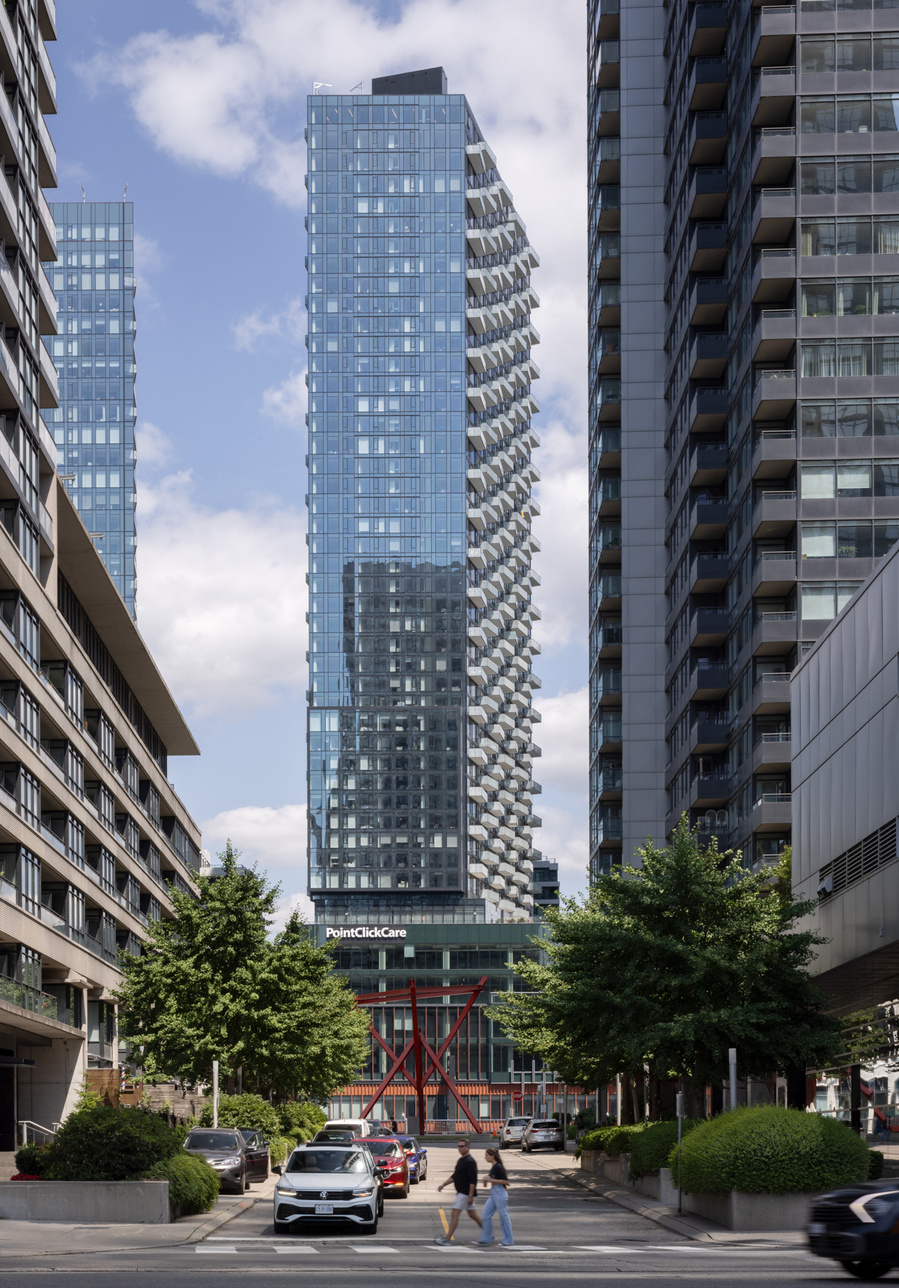 Toronto architecture photographer, The Well photography. The Well Toronto condominiums offer 2 distinct living opportunities; urban living along Front Street and boutique signature living along Wellington Street. 