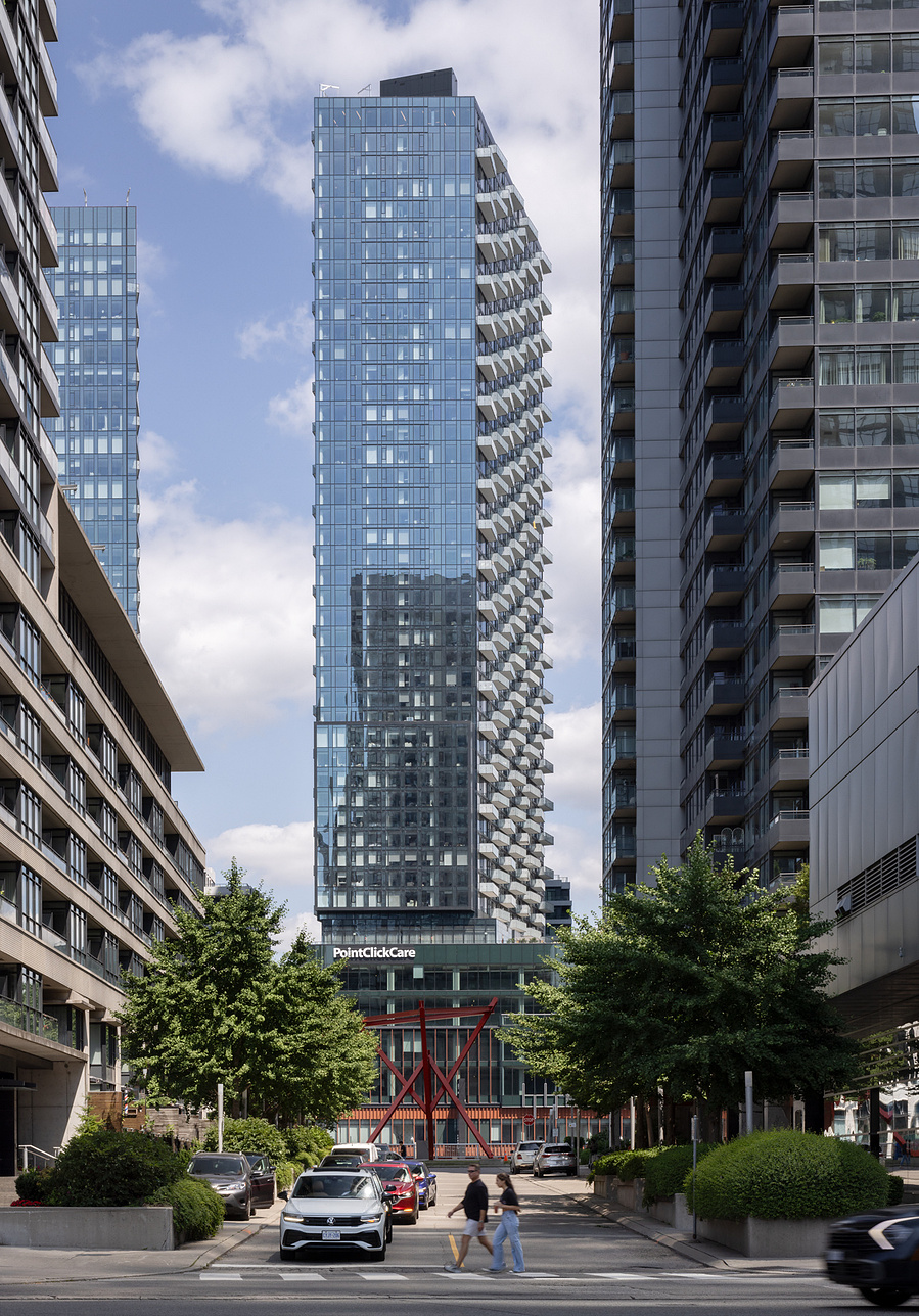 Toronto architecture photographer, The Well photography. The Well Toronto condominiums offer 2 distinct living opportunities; urban living along Front Street and boutique signature living along Wellington Street. 