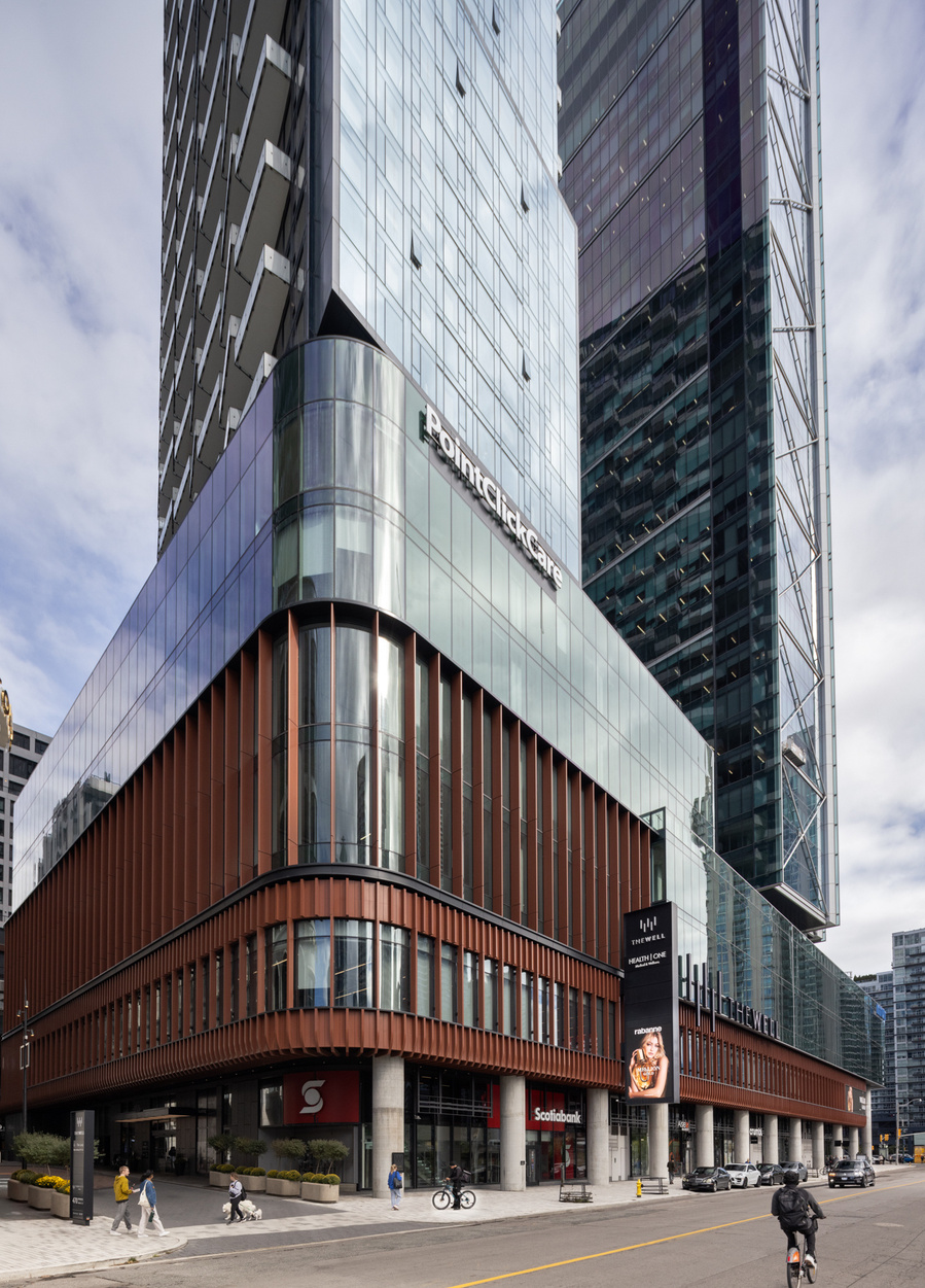 Toronto architecture photographer, The Well photography. The Well Toronto condominiums offer 2 distinct living opportunities; urban living along Front Street and boutique signature living along Wellington Street. 