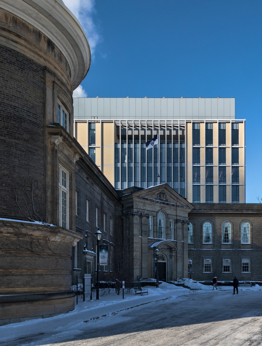 University of Toronto Myhal Centre. Architect: Montgomery Sisam Architects. Taken by Adrian Ozimek Toronto, Vancouver, Nova Scotia architectural and interiors photographer.  Interior staircase wood design